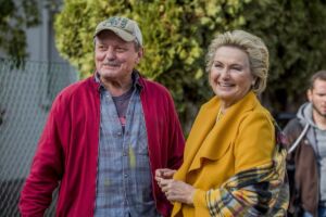 Tři poldové a nemluvně 07. Komediální seriál s detektivními zápletkami, který vypráví o policajtské rodině z malého města.